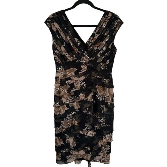 Adrianna Papell Dresses & Skirts - Adrianna Papell Tiered Cocktail Dress Sz 6